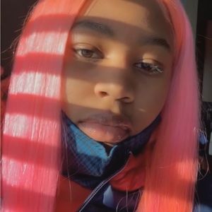 Meet your Posher, Dana